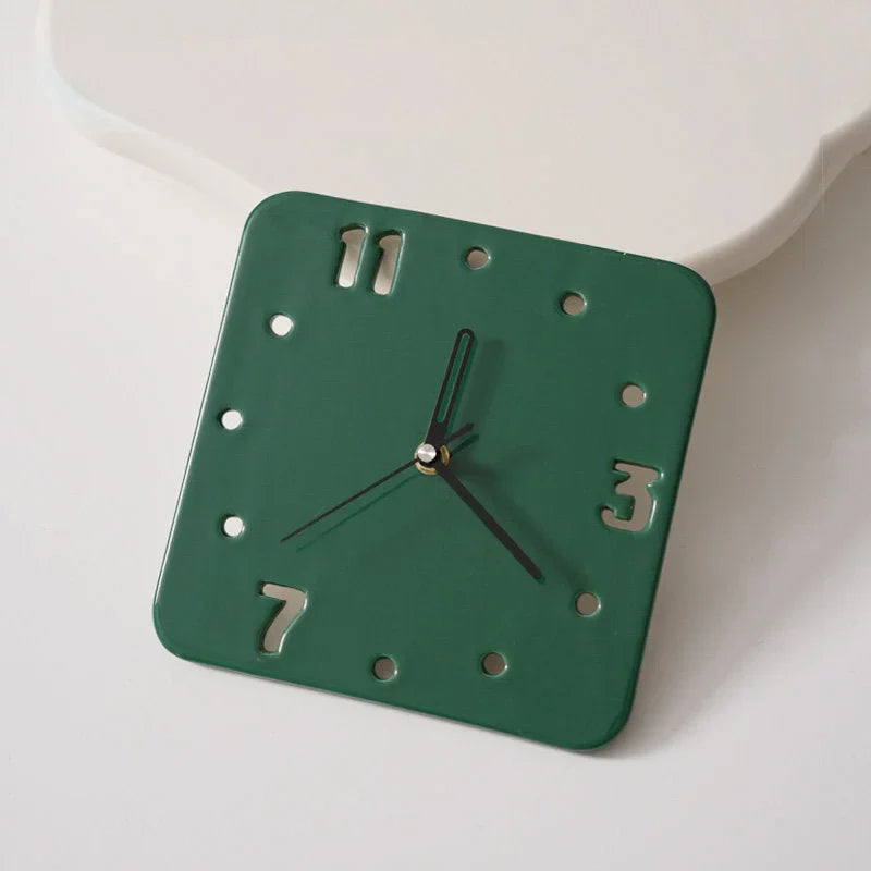 Smooth Minimalist Cutout Ceramic Table Clock