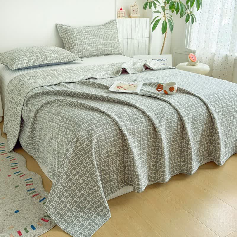 Modern Geometric Pattern Jacquard Cotton Quilt