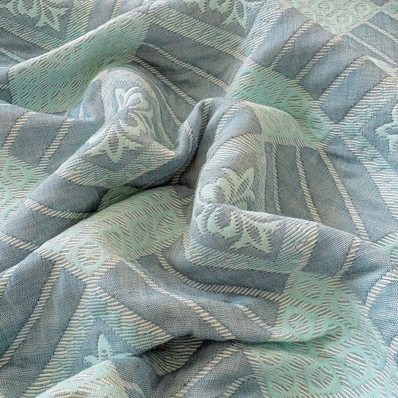 Reversible 3-layer Geometric Jacquard Blanket Quilt