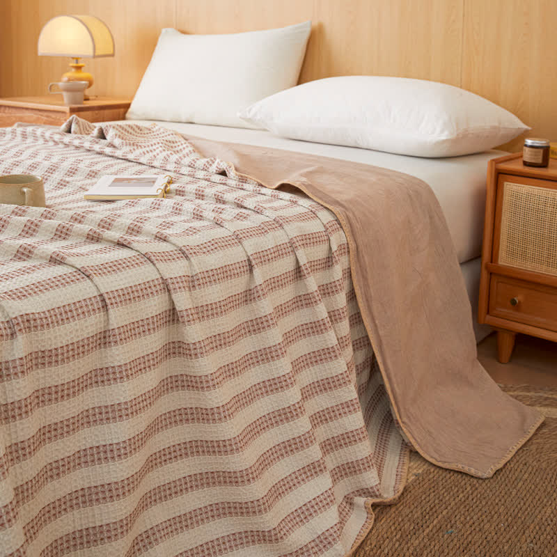 Textured Plaid Woven Bedspread with Scalloped Edge