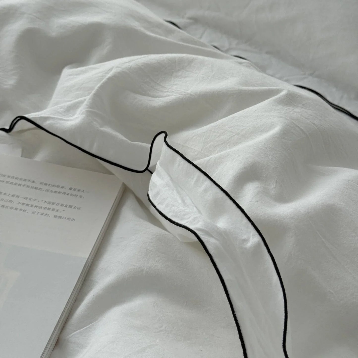 Soft Contrast Trim Washed Cotton Bedding Set