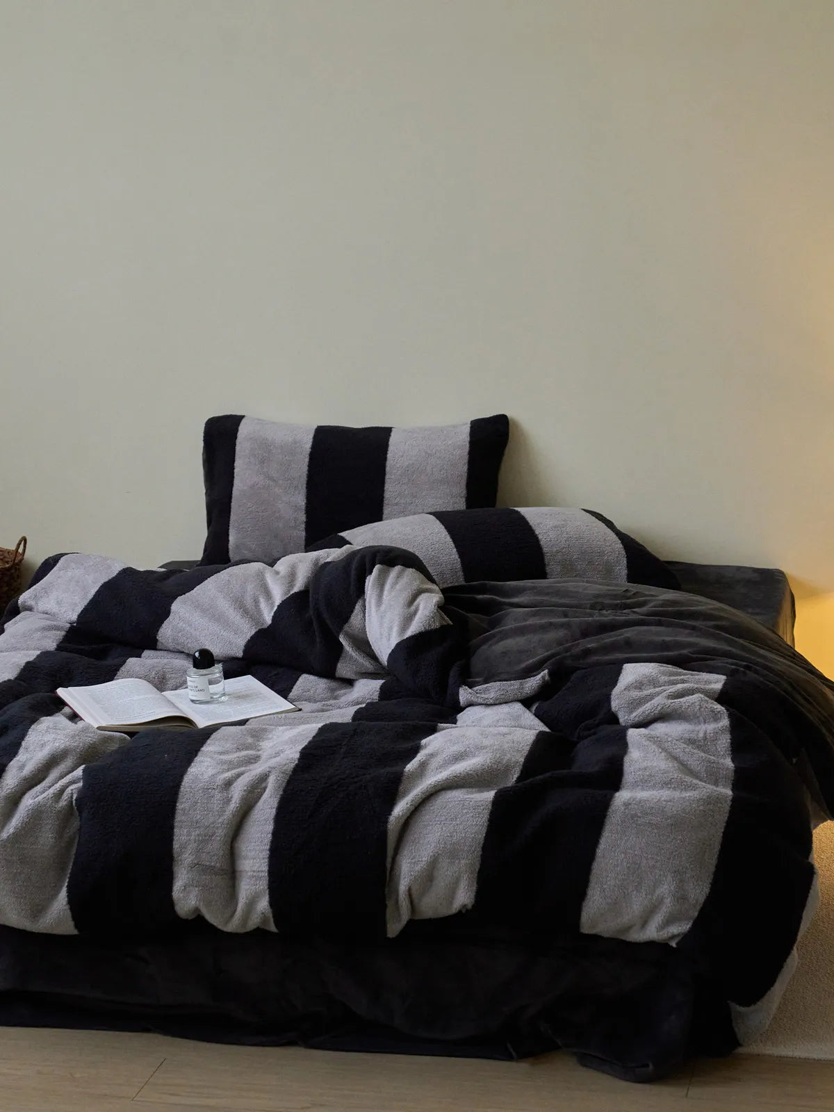 Plush Bold Striped Fleece Bedding Set