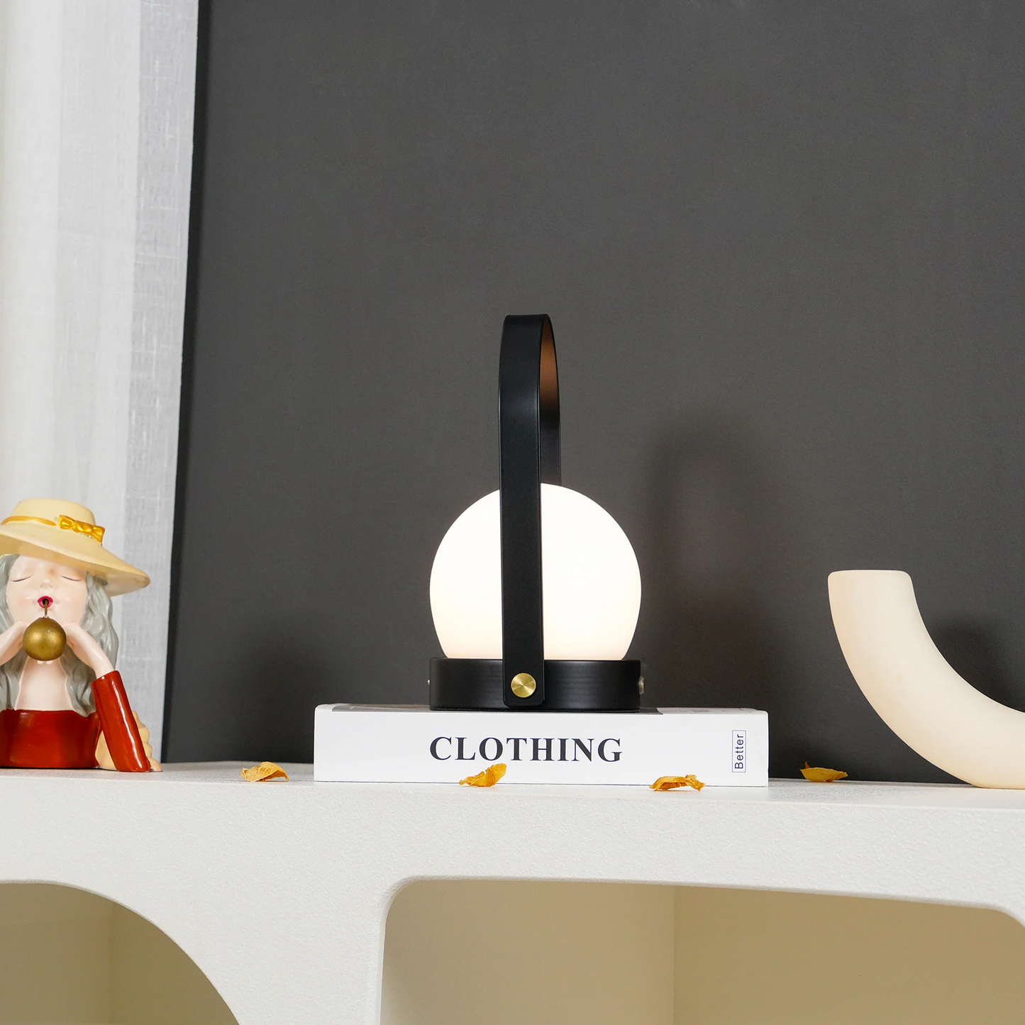 Built-in Battery Table Lamp