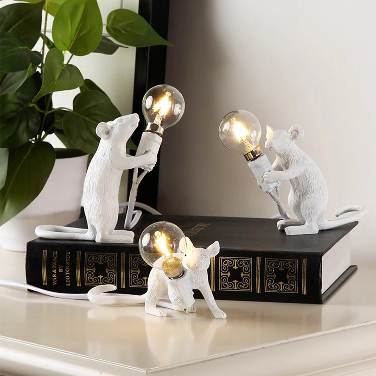 BAJE-2619 Moderne Tischleuchte