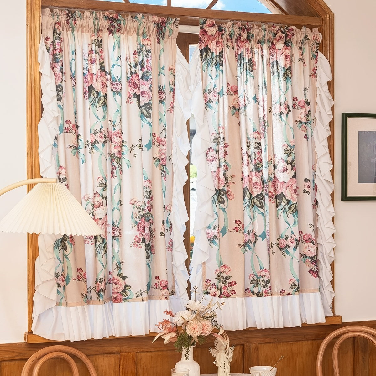 Rose Bouquet Ruffle-Trimmed Floral Curtain