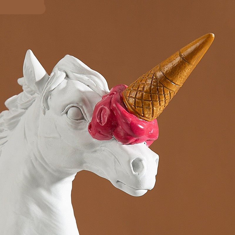 Sculpture de licorne en corne de glace
