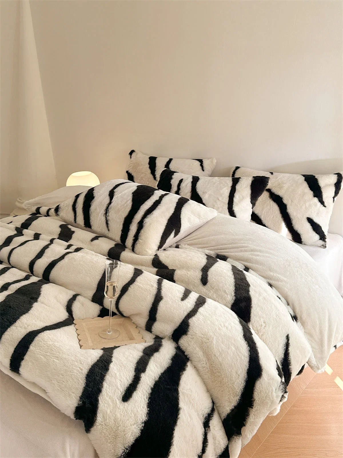 Plush Tiger Stripe Fleece Bedding Set