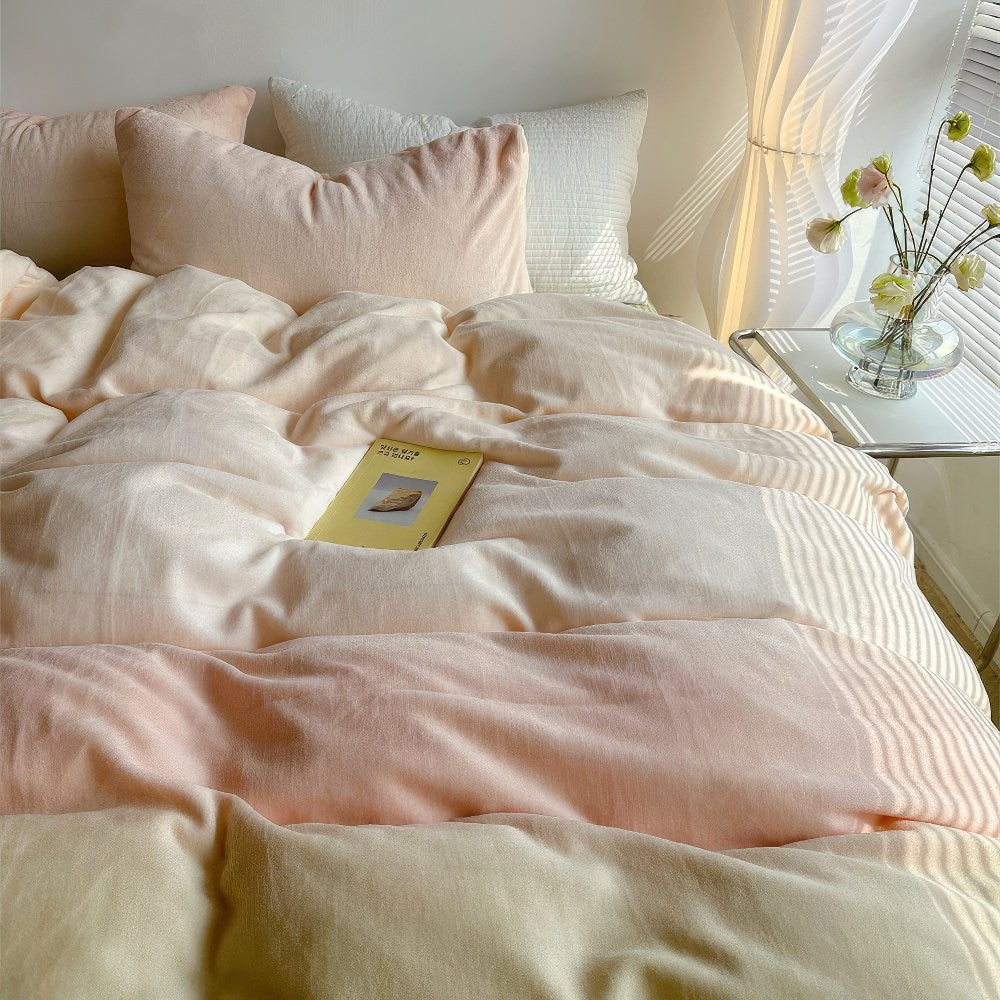 Pastel Peachy to Green Gradient Fleece Bedding Set