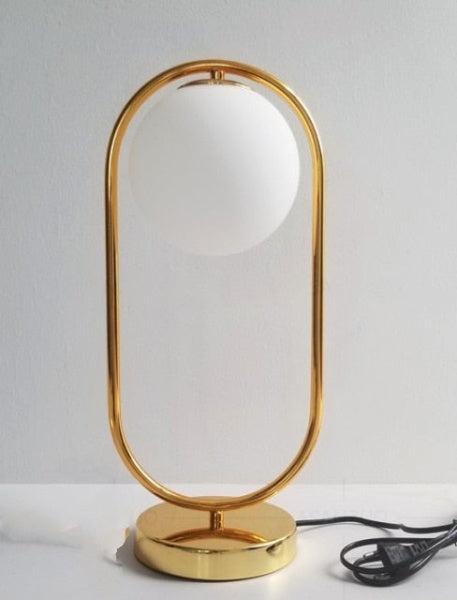 Lampe boule de verre nordique