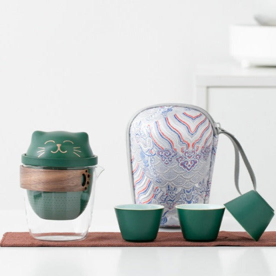 Trinkbares Teeservice „Glückskatze“