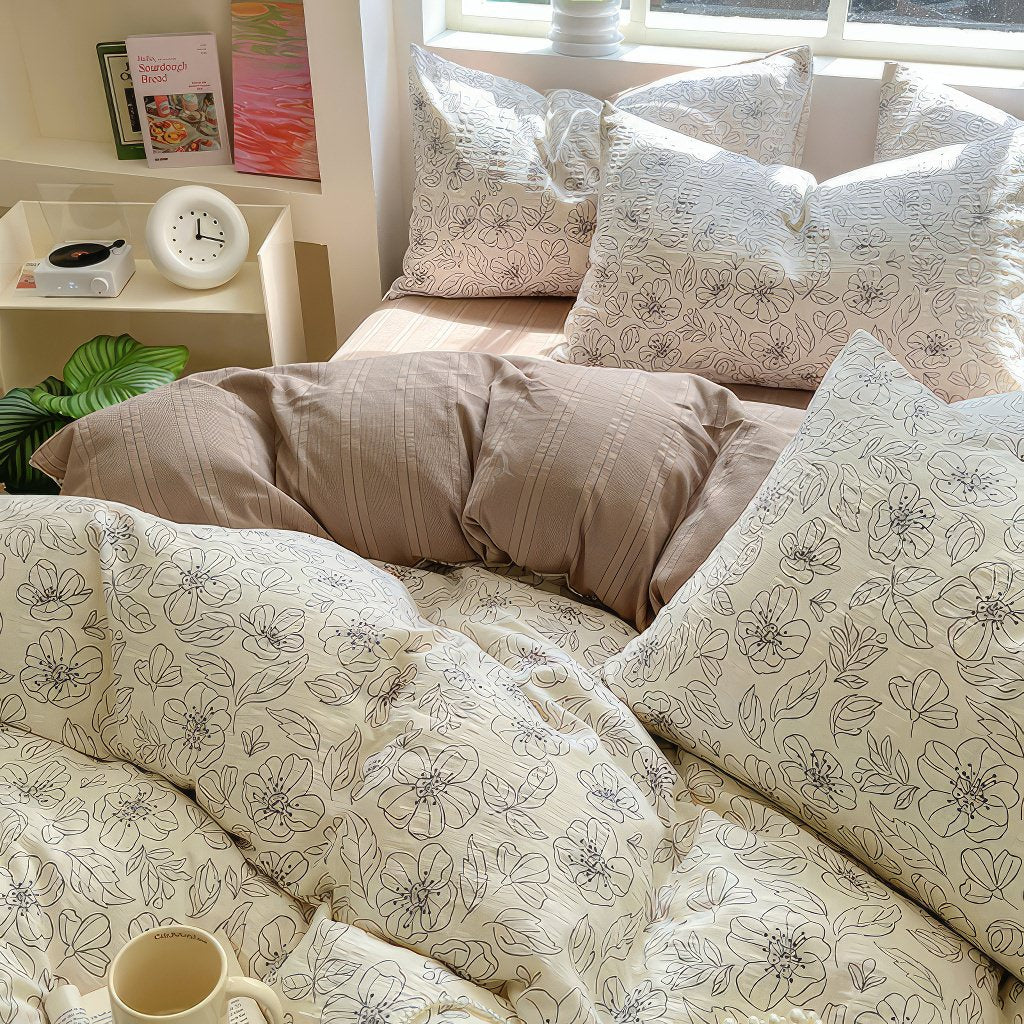 Parure de lit à imprimé floral aux contours fins et aux nuances marron