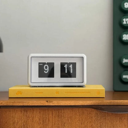Minimalist Retro Auto Flip Table Clock for Desk & Shelf