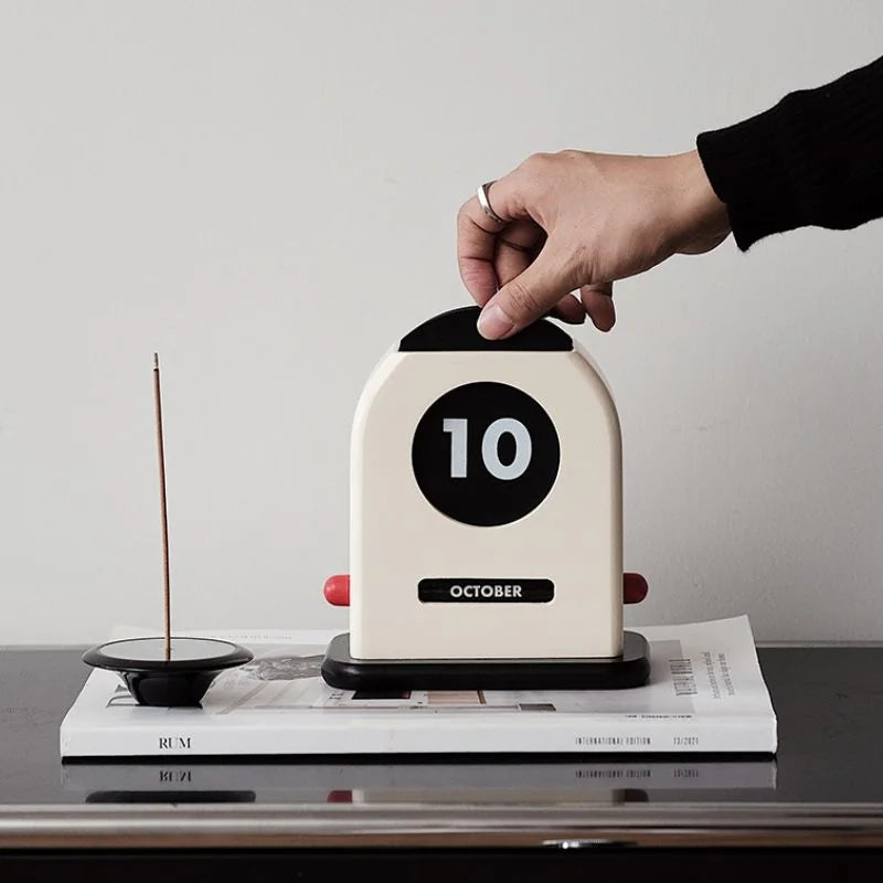 Retro Wooden Perpetual Desk Calendar