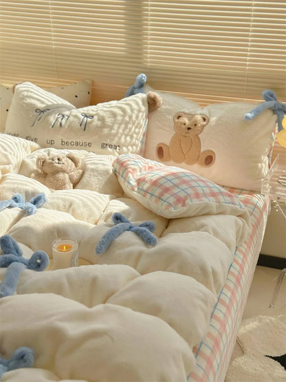 Cloud-Like Plush Tufted Bowknot Fleece Bedding Set