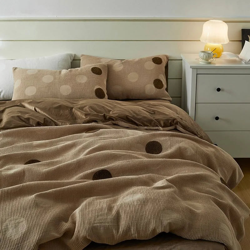 Plush Polka Dot Fleece Bedding Set