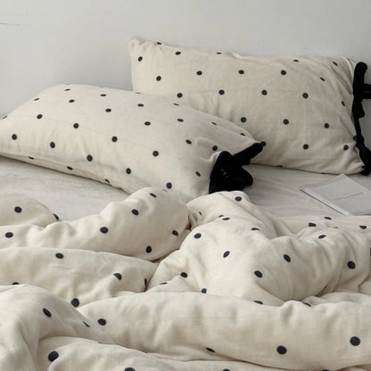 Plush Polka Dot Flannel Fleece Bedding Set