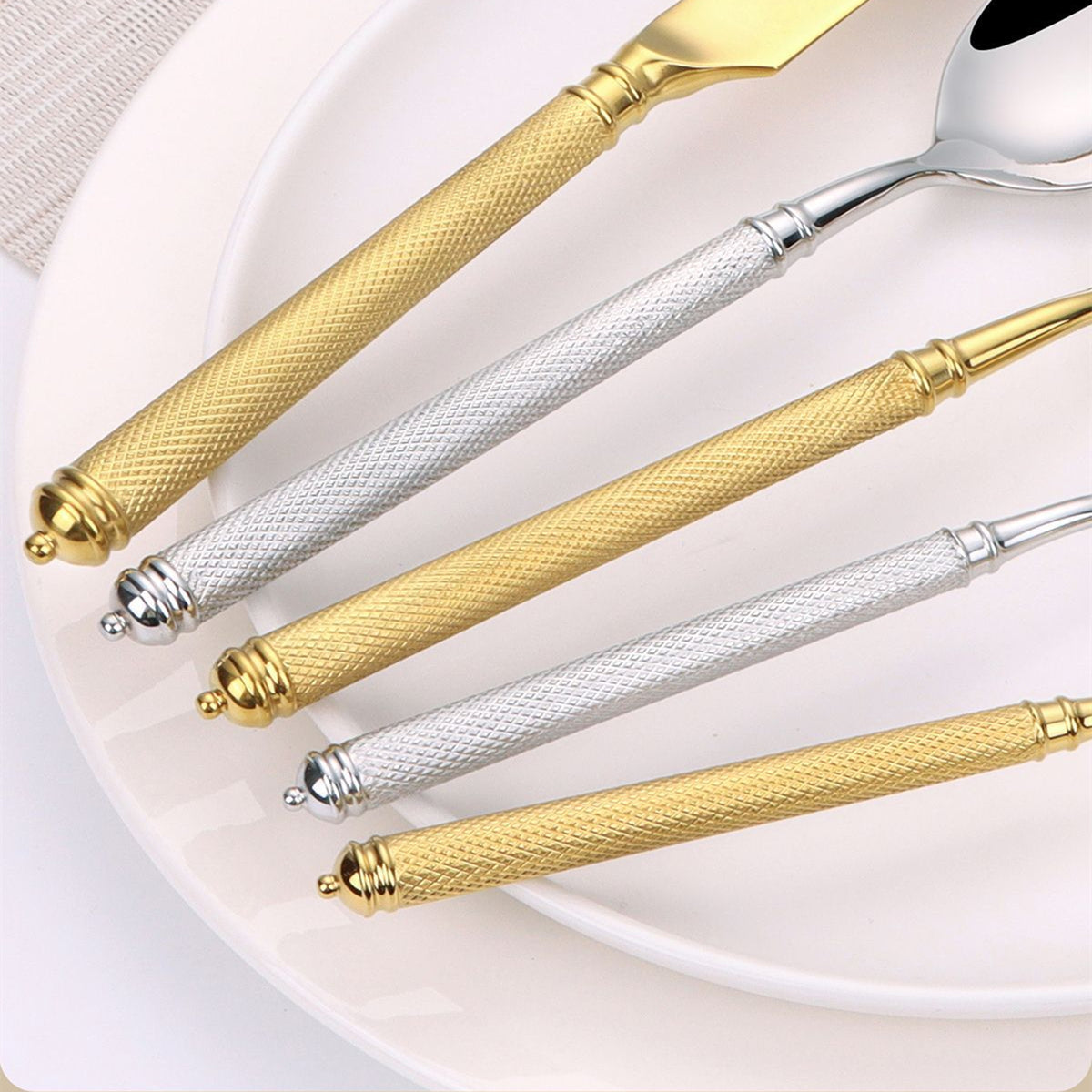 Naila Silver Textured Handle Stainless Steel Cutlery Set
