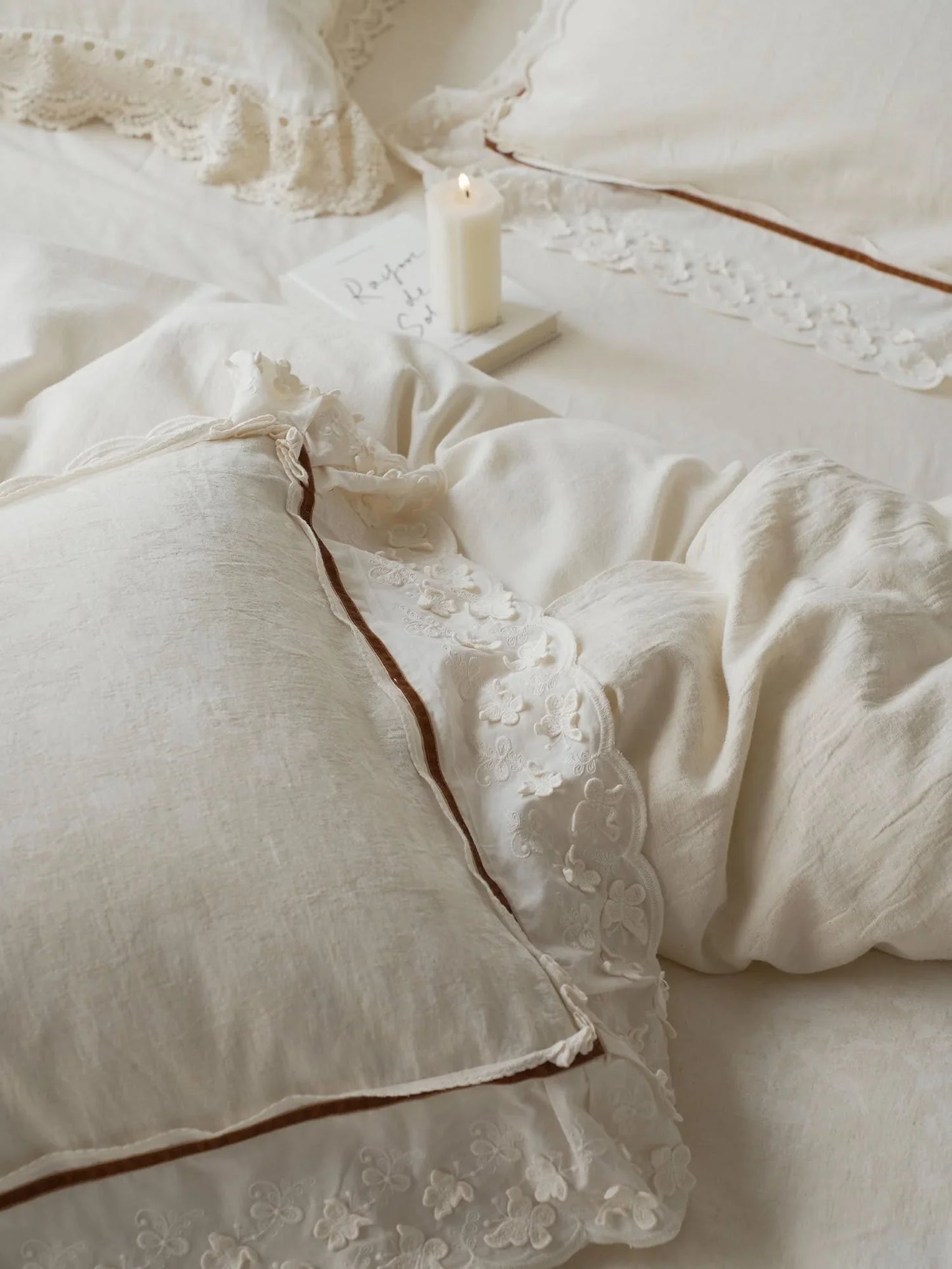 Textured Ruffle Lace Trim Linen Bedding Set
