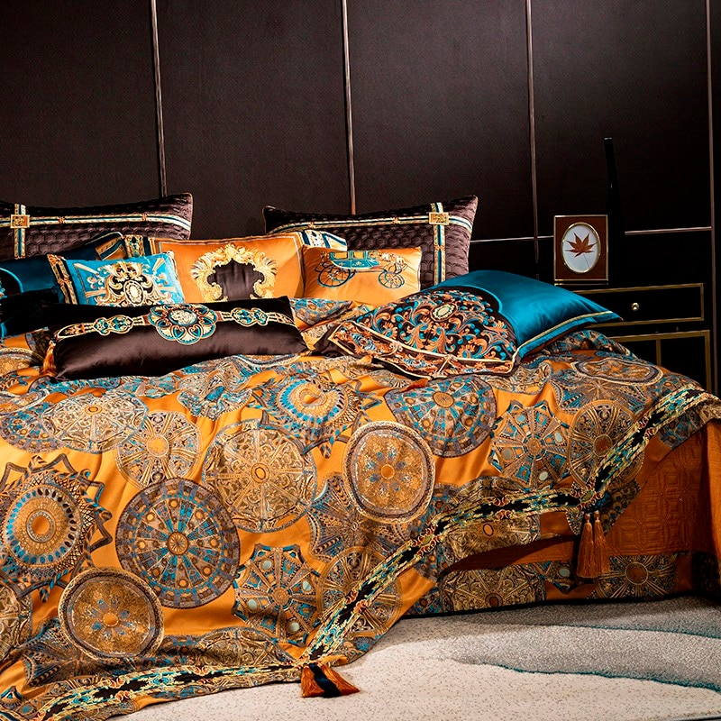 Omera Rounded Jacquard Egyptian Cotton Satin Bedding Set