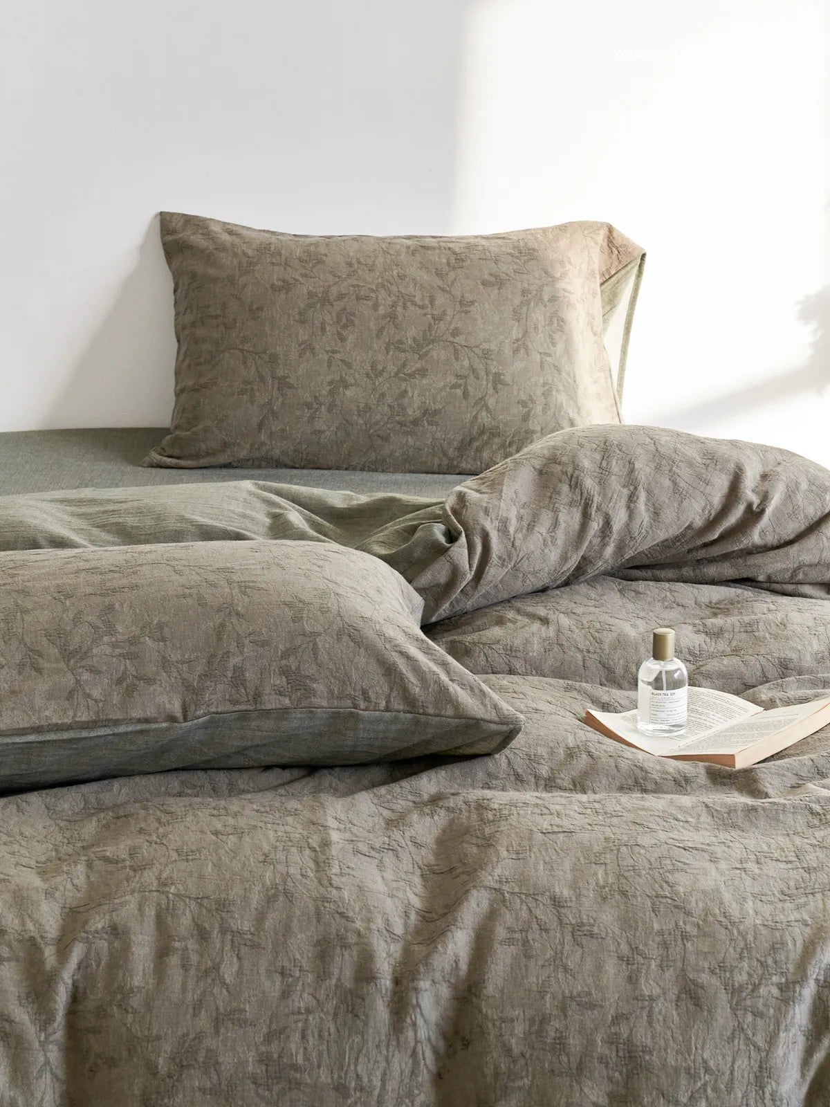 Textured Botanical Washed Cotton Bedding Set