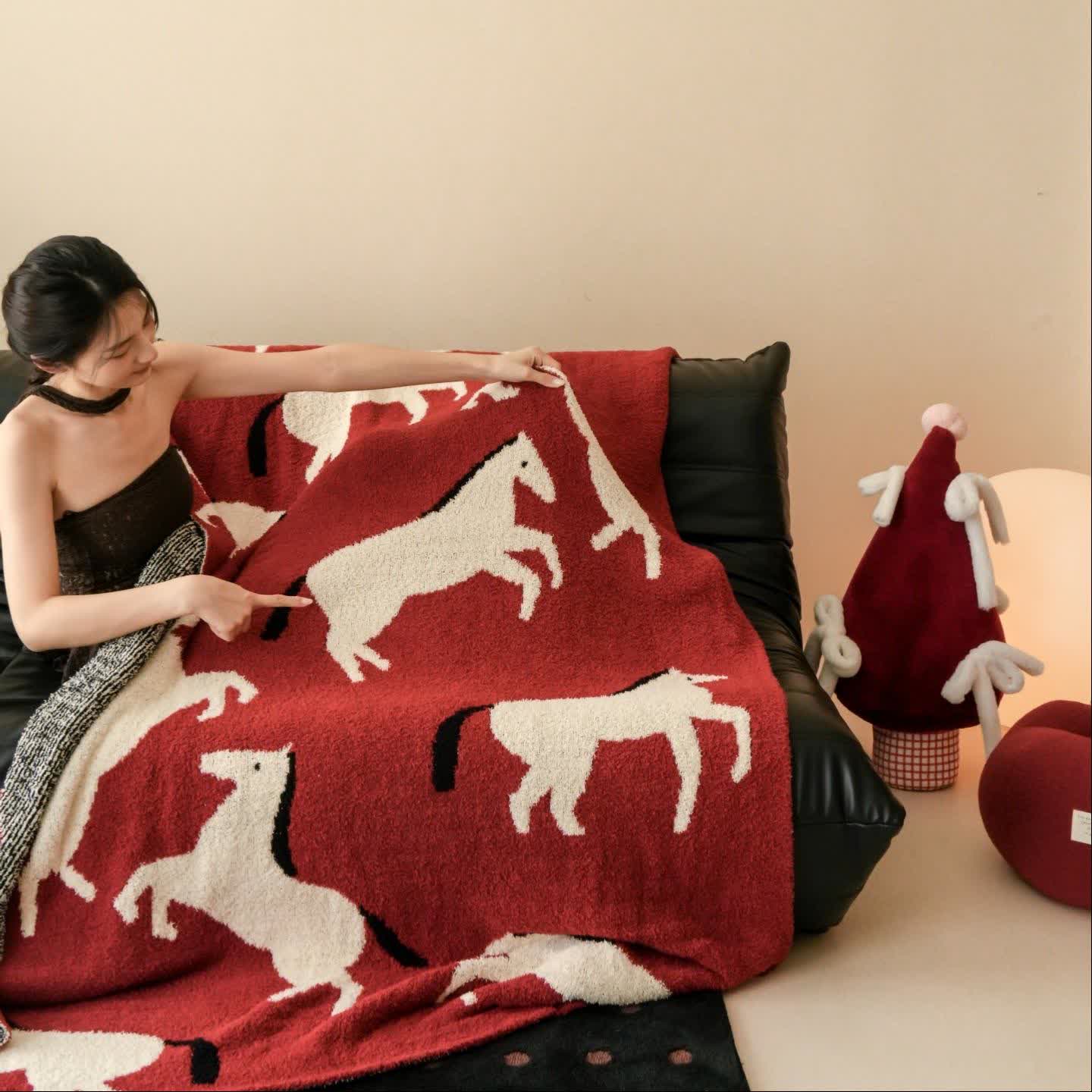 Ownkoti Artistic Equestrian Silhouette Throw Blanket