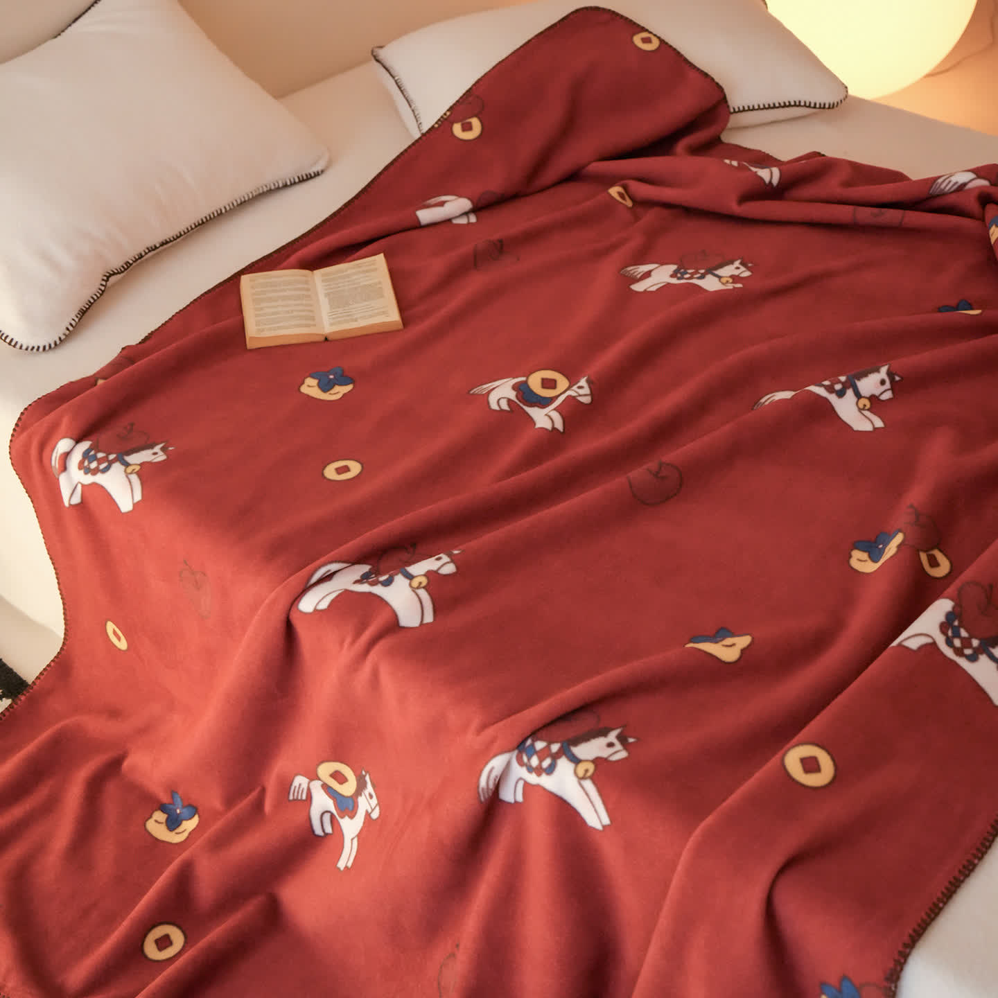 Couverture réversible Ownkoti en fausse laine à motif cheval de Troie 