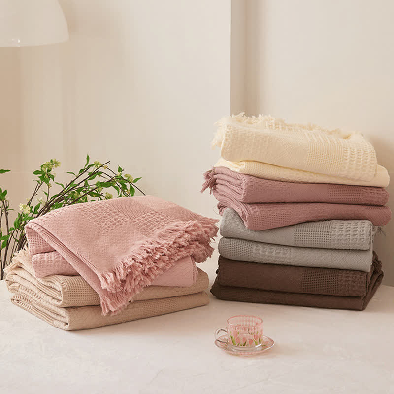 Solid Waffle Weave Cotton Tassel Quilt