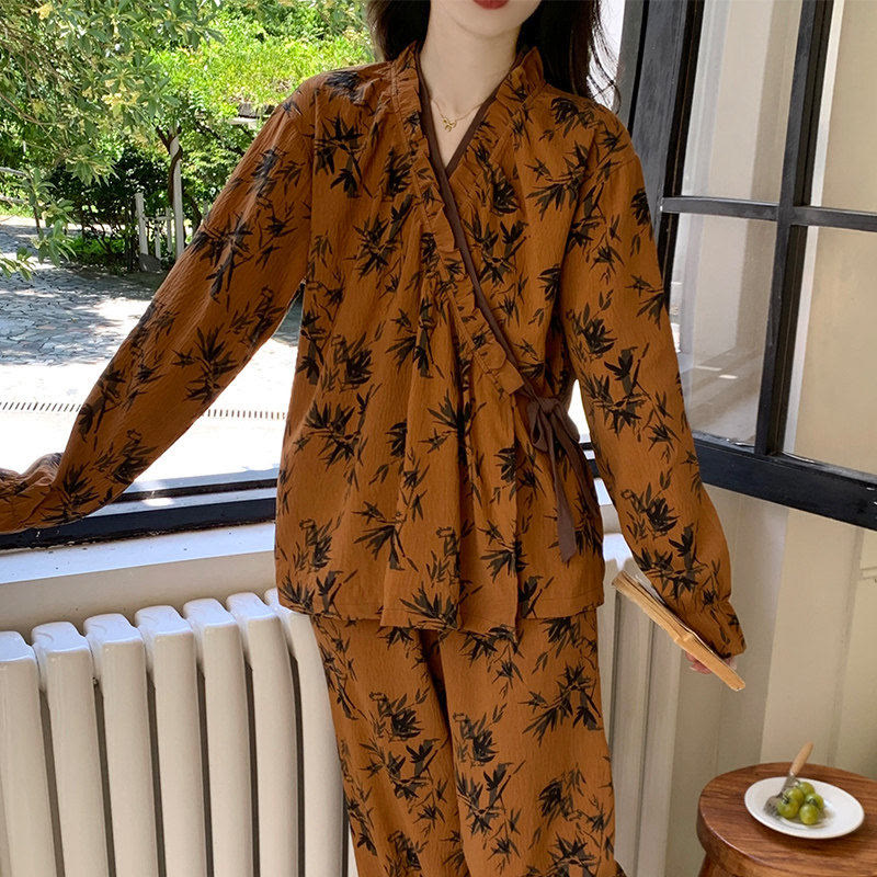 Ruffled Neck Leaf Print Pajama Set