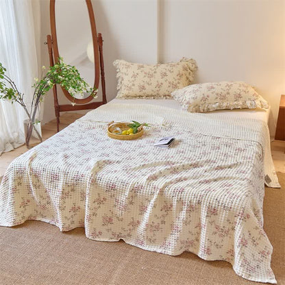 Floral Cotton Gauze Waffle Weave Quilt Blanket
