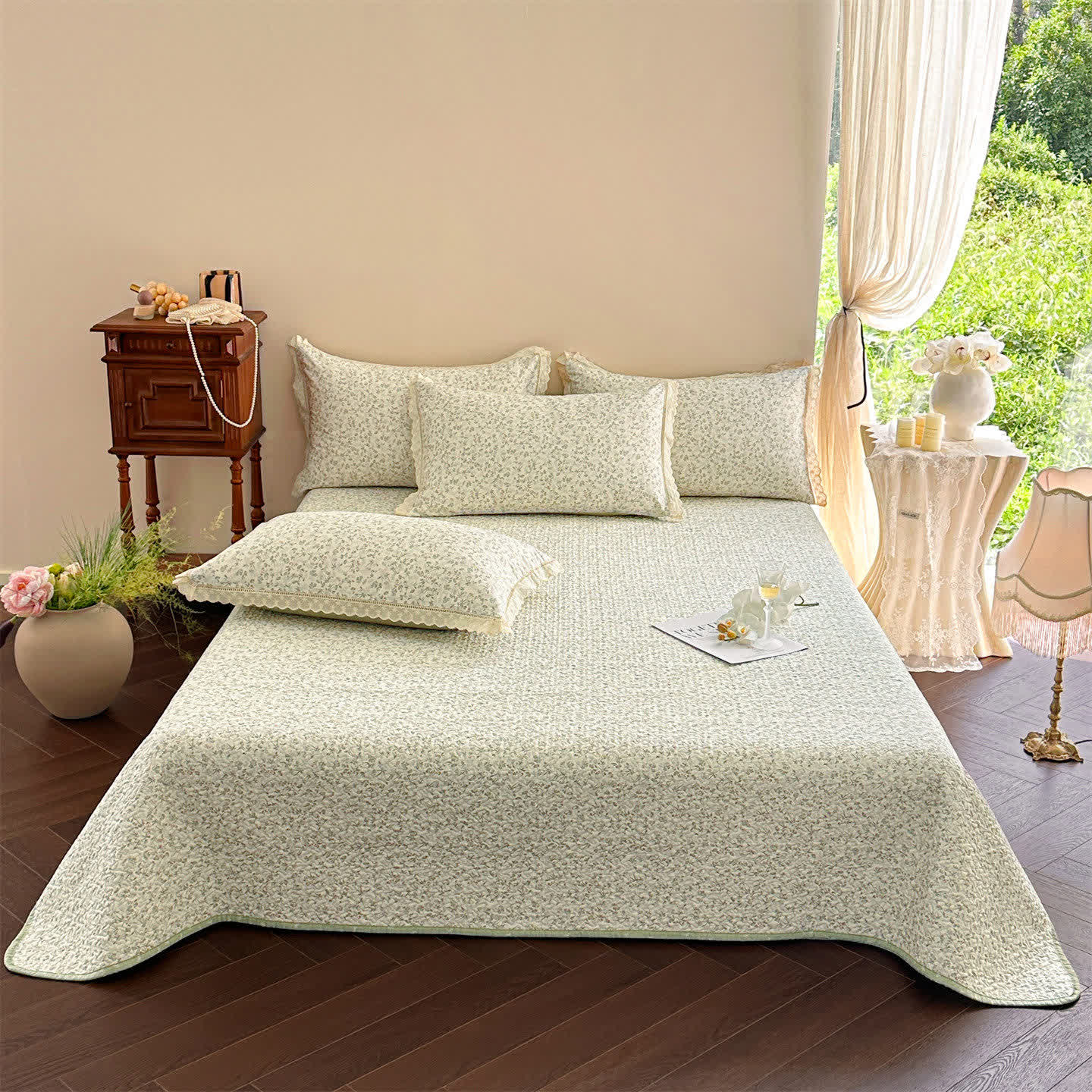 Elegant French Floral Quilted Bedspread