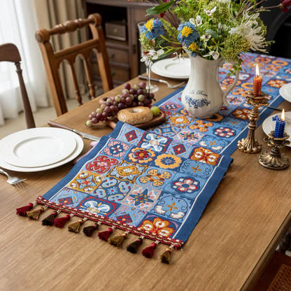 Geometric Pattern Jacquard Tassel Table Runner