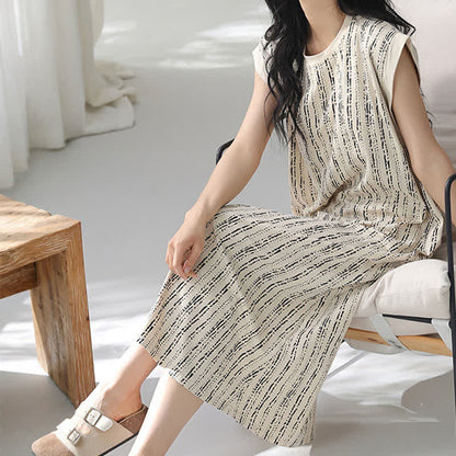 Artistic Line-inspired Cotton Sleeveless Nightgown