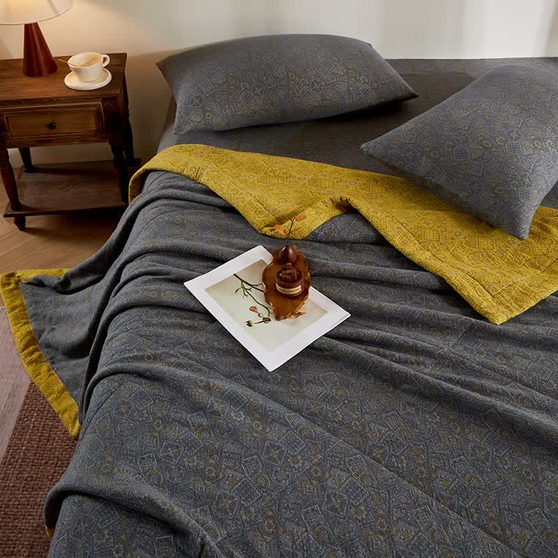 Cotton Gauze Subtle Pattern Jacquard Quilt