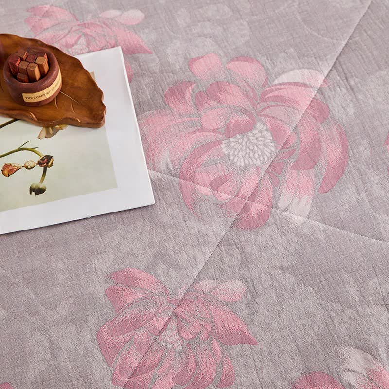 Cotton Gauze Rustic Floral Jacquard Quilt