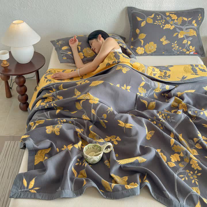 Branch & Bird Cotton Gauze Quilt Blanket