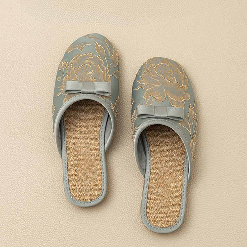 Embroidery Linen Slippers with Closed Toe