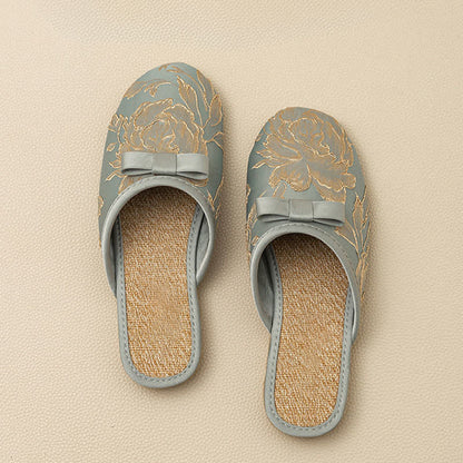 Embroidery Linen Slippers with Closed Toe