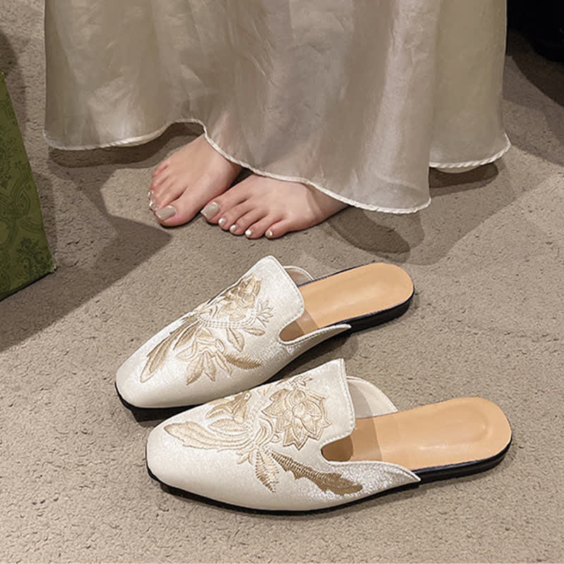 Elegant Floral Embroidery Pointed-Toe Mules
