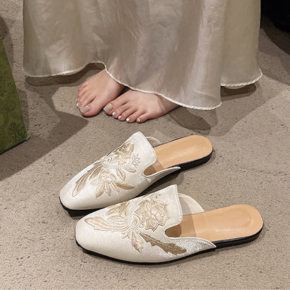 Elegant Floral Embroidery Pointed-Toe Mules