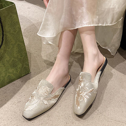 Elegant Floral Embroidery Pointed-Toe Mules
