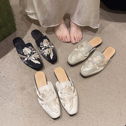 Elegant Floral Embroidery Pointed-Toe Mules