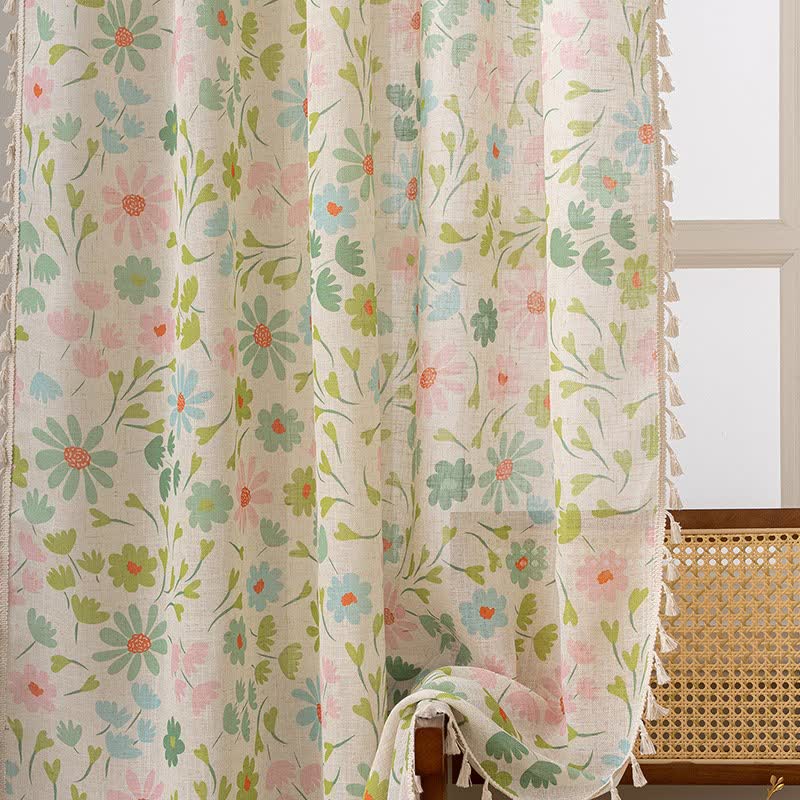Daisy & Leaf Print Curtain With Tassel