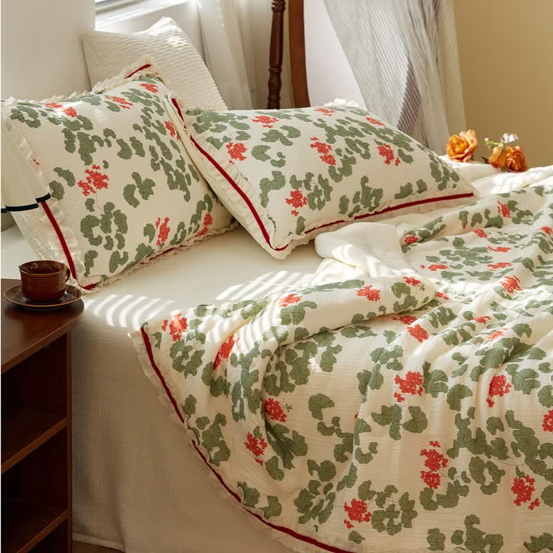 Floral & Leaf Ruffled Cotton Gauze Quilt