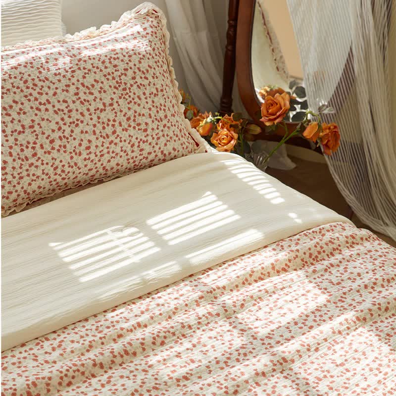 Red Floral Ruffled Cotton Gauze Quilt