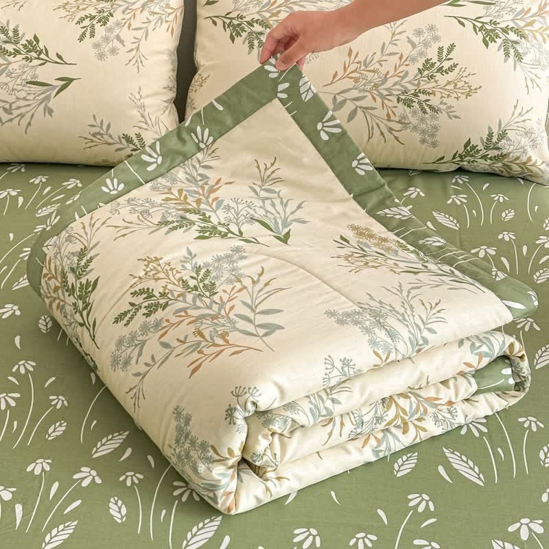 Botanical Leaf Print Pure Cotton Quilt