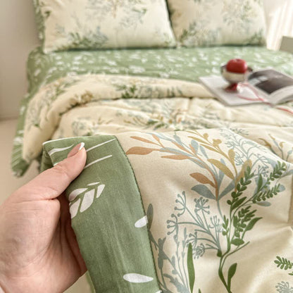 Botanical Leaf Print Pure Cotton Quilt