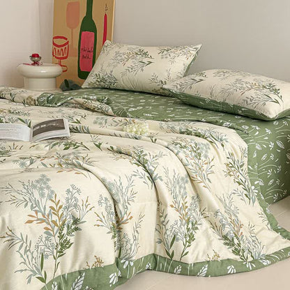Botanical Leaf Print Pure Cotton Quilt