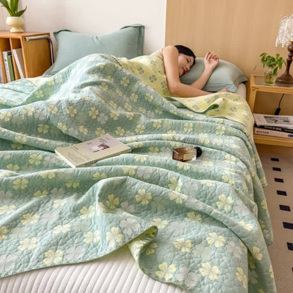 Four-Leaf Clover Cotton Triple Gauze Quilt