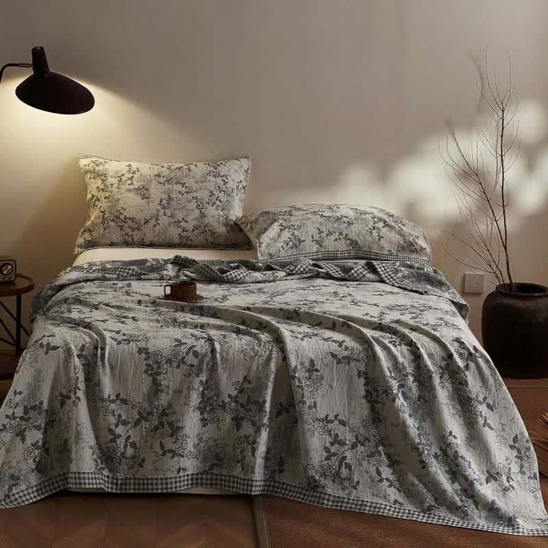 Artistic Vintage Floral Cotton Gauze Quilt