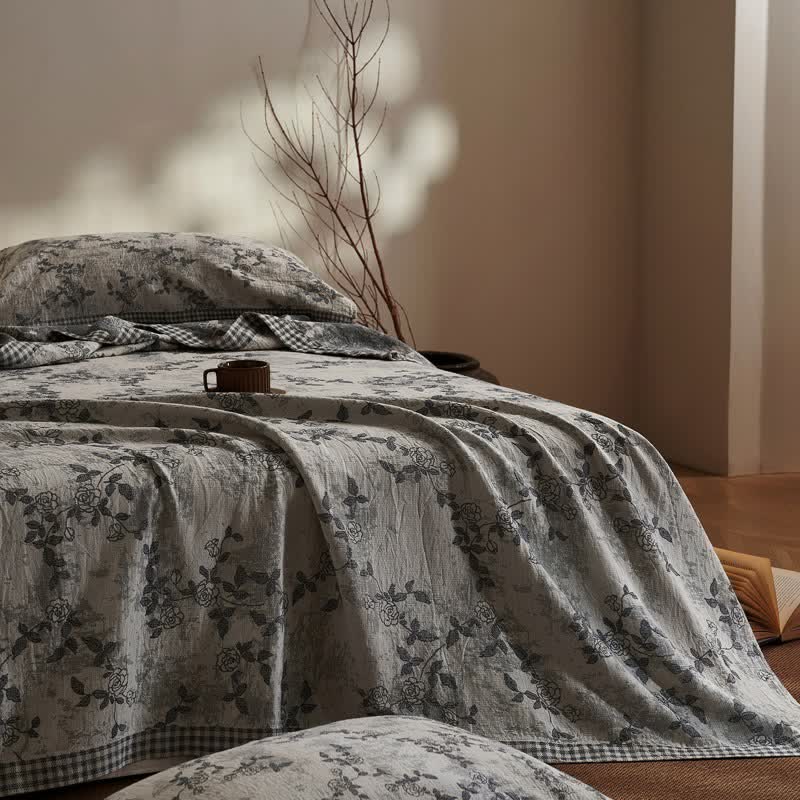 Artistic Vintage Floral Cotton Gauze Quilt